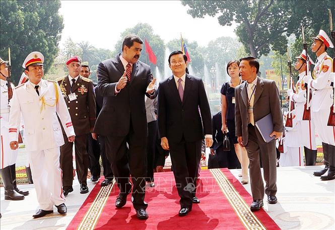 Trong ảnh: Chủ tịch nước Trương Tấn Sang đón Tổng thống Nicolás Maduro Moros thăm chính thức Việt Nam, sáng 31/8/2015. Ảnh: Nguyễn Khang - TTXVN  