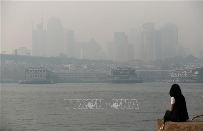 Trong ảnh: Khói mù ô nhiễm bao phủ thành phố Sydney, Australia, ngày 21/11/2019. Ảnh: THX/ TTXVN