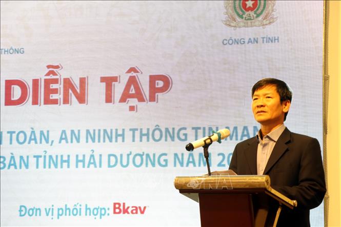 Phó Chủ tịch UBND tỉnh Hải Dương, Lương Văn Cầu phát biểu tại buổi diễn tập. Ảnh: Mạnh Tú - TTXVN