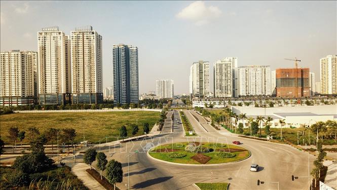Trong ảnh: Điểm đầu tuyến dự án giao với đường Hoàng Quốc Việt, điểm cuối giao với đường 40m thuộc trung tâm khu đô thị mới Tây Hồ Tây. Ảnh: Thành Đạt - TTXVN