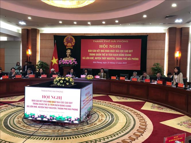 Trong ảnh: Quang cảnh hội nghị báo cáo kết quả khai quật bãi cọc Cao Quỳ trong quần thể di tích Bạch Đằng vào sáng 21/12/2019. Ảnh: An Đăng - TTXVN