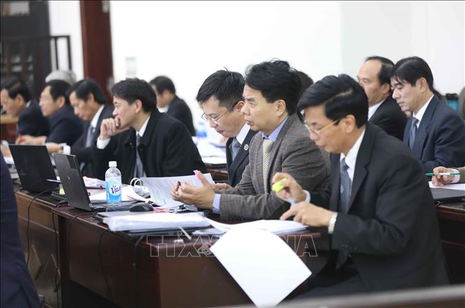Trong ảnh: Luật sư bào chữa cho các bị cáo tại phiên tòa. Ảnh: Doãn Tấn - TTXVN
