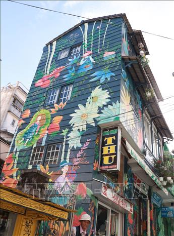 Photo: A corner of Doc Ba Lang Art Street. VNA Photo: Đặng Tuấn