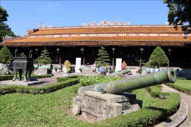 Trong ảnh: Không gian trưng bày ngoài trời của Bảo tàng Cổ vật Cung đình Huế. Ảnh: Đỗ Trưởng - TTXVN