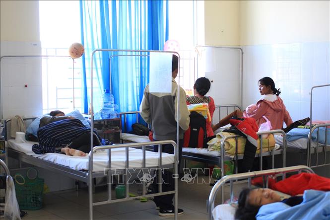 Trong ảnh: Các bệnh nhi được điều trị tại bệnh viên Đa Khoa Lâm Đồng. Ảnh: Đặng Tuấn - TTXVN