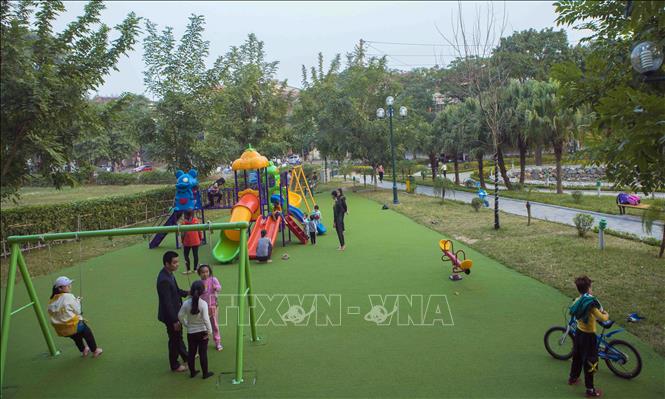 Trong ảnh: Công viên Đồi Cao (phường Ngô Quyền, thành phố Vĩnh Yên) đưa vào sử dụng năm 2019 đáp ứng nhu cầu vui chơi, tập luyện, sinh hoạt cộng đồng của người dân. Ảnh: Hoàng Hùng - TTXVN