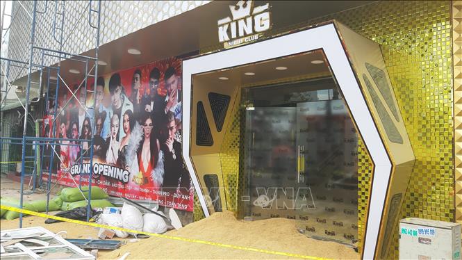 Trong ảnh: Quán King Night Club ở số 360 đường Cách Mạng Tháng Tám, phường Phước Trung, thành phố Bà Rịa, tỉnh Bà Rịa - Vũng Tàu, nơi xảy ra vụ sập trần nhà. Ảnh: TTXVN