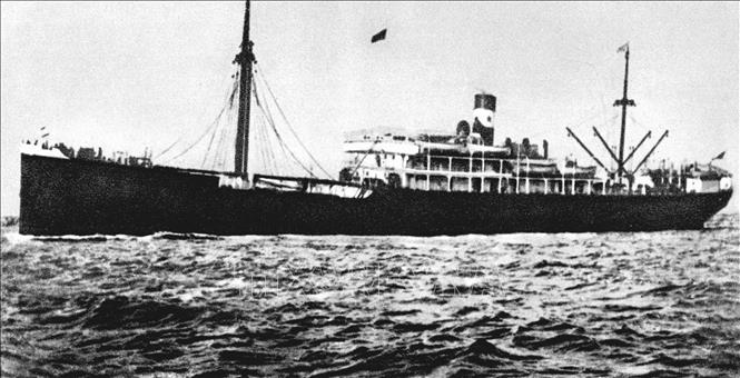 Trong ảnh: Ngày 5/6/1911, tại cảng Sài Gòn, người thanh niên yêu nước Nguyễn Tất Thành (Chủ tịch Hồ Chí Minh) quyết tâm ra đi trên con tàu Đô đốc Latouche-Tréville để thực hiện hoài bão giải phóng nước nhà khỏi ách nô lệ của thực dân, đế quốc. Cuộc hành trình qua 3 đại dương, 4 châu lục và gần 30 quốc gia đã đưa Người đến với chủ nghĩa Marx-Lenin, học thuyết cách mạng tiên phong của thời đại. Ảnh: Tư liệu TTXVN