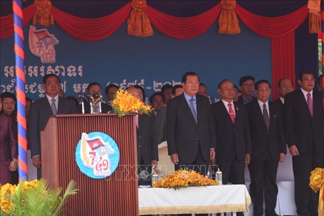 Trong ảnh: Thủ tướng Vương quốc Campuchia Samdech Akka Moha Sena Padei Techo Hun Sen và các đại biểu tại lễ kỷ niệm. Ảnh: Nguyễn Vũ Hùng - PV TTXVN tại Campuchia