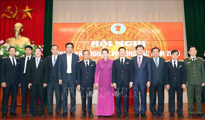 Trong ảnh: Chủ tịch Quốc hội Nguyễn Thị Kim Ngân với các đại biểu dự hội nghị. Ảnh: Trọng Đức - TTXVN