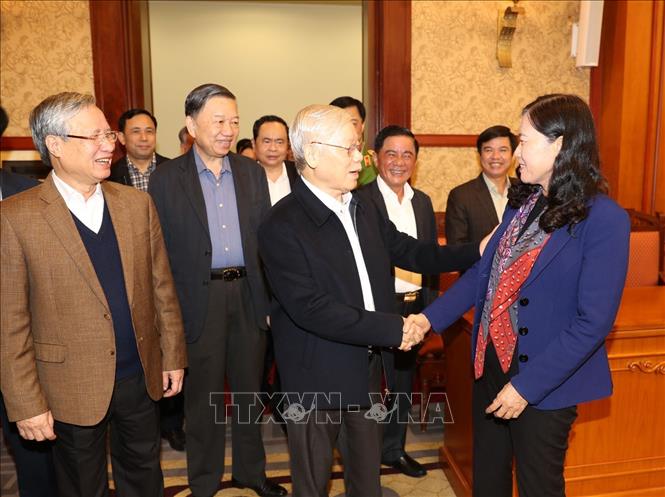 Trong ảnh: Tổng Bí thư, Chủ tịch nước Nguyễn Phú Trọng với các đồng chí thành viên Ban Chỉ đạo dự phiên họp. Ảnh: Trí Dũng – TTXVN