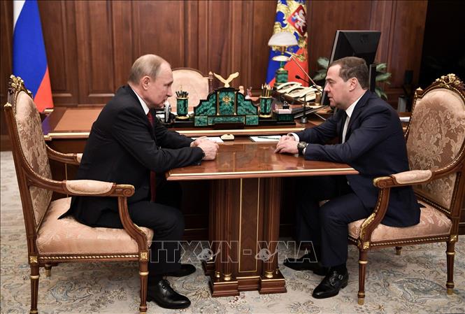 Trong ảnh: Tổng thống Nga Vladimir Putin (trái) và Thủ tướng Dmitry Medvedev trong cuộc gặp tại Moskva ngày 15/1/2020. Ảnh: AFP/ TTXVN 