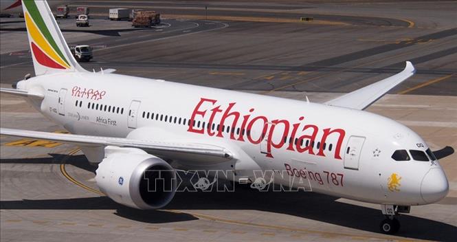 Trong ảnh: Máy bay của hãng Ethiopian Airlines tại sân bay quốc tế Bole, thủ đô Addis Ababa, Ethiopia. Ảnh: Phi Hùng - PV TTXVN tại Nam Phi