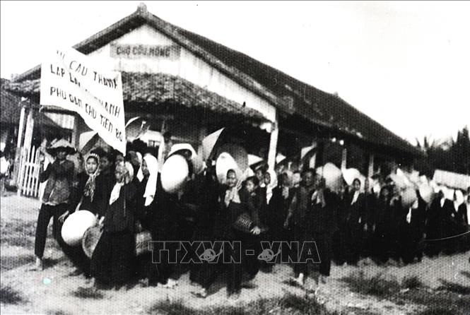Kỷ niệm 60 năm Phong trào Đồng Khởi (17/1/1960 - 17/1/2020): Huyền thoại  “Đội quân tóc dài Bến Tre” - Ảnh chuyên đề - Thông tấn xã Việt Nam (TTXVN)
