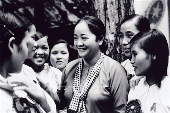 Trong ảnh: Tên tuổi của nữ tướng Nguyễn Thị Định gắn liền với sự ra đời và trưởng thành của Đội quân tóc dài Bến Tre. Ảnh: Tư liệu TTXVN