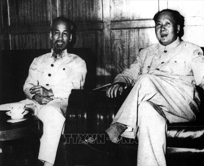 Trong ảnh: Chủ tịch Mao Trạch Đông tiếp Chủ tịch Hồ Chí Minh tại thủ đô Bắc Kinh (Trung Quốc), ngày 25/6/1955. Ảnh: Tư liệu/TTXVN phát