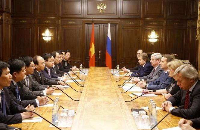 Trong ảnh: Thủ tướng Nguyễn Xuân Phúc hội kiến Chủ tịch Duma Quốc gia Nga Sergei Naryshkin, ngày 17/5/2016, tại Moskva. Ảnh: Thống Nhất – TTXVN