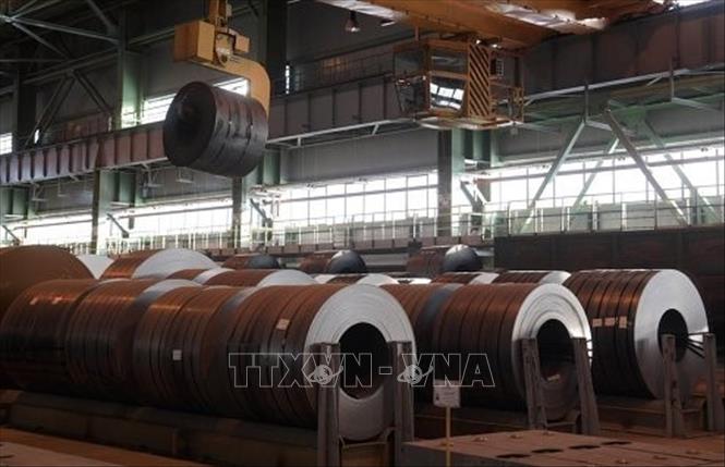 Các mặt hàng nhập khẩu chủ yếu của Việt Nam từ LB Nga hiện nay gồm: Than đá, sắt thép các loại, lúa mỳ, quặng và các khoáng sản khác, phân bón, thủy sản,…. Trong ảnh: Thép là mặt hàng chiếm kim ngạch khá lớn của Nga xuất khẩu sang Việt Nam hiện nay. Ảnh: Tư liệu TTXVN