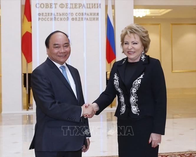 Trong ảnh: Thủ tướng Nguyễn Xuân Phúc hội kiến Chủ tịch Hội đồng Liên bang Nga Valentina Matviyenko, ngày 17/5/2016, tại Moskva. Ảnh: Thống Nhất – TTXVN