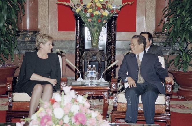 Trong ảnh: Chủ tịch nước Trần Đức Lương tiếp Chủ tịch Quốc hội Hungary Katalin Szili sang thăm Việt Nam (1/3/2004). Ảnh: Nguyễn Khang - TTXVN