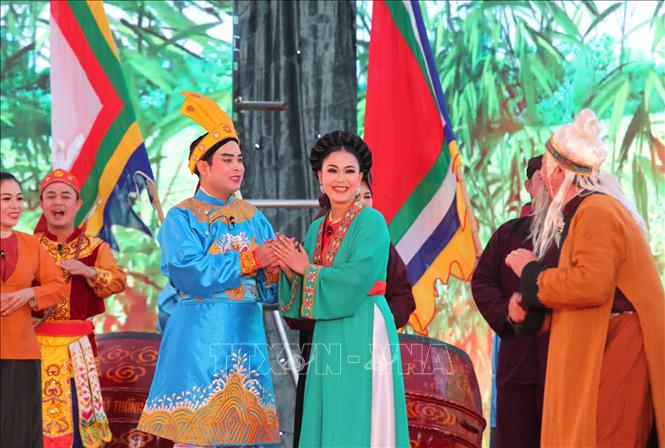 Trong ảnh: Tái hiện trận đánh lịch sử của Hai Bà Trưng. Ảnh: Thành Đạt - TTXVN 