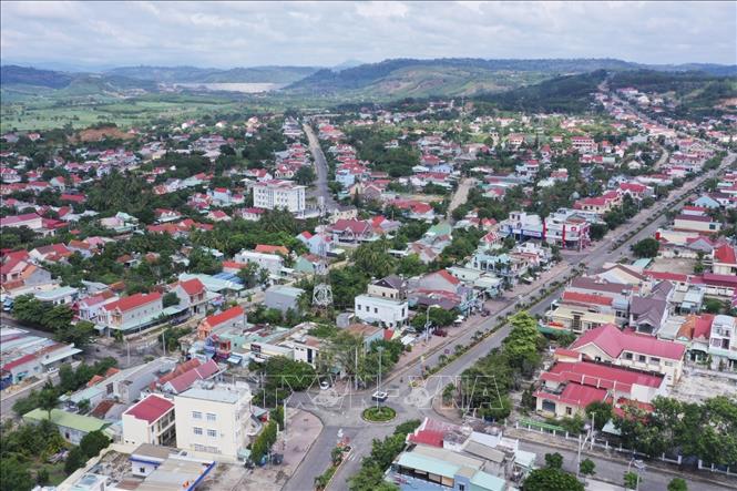 Trong ảnh: Một góc thị trấn KBang, huyện KBang, tỉnh Gia Lai. Ảnh: Hoài Nam - TTXVN