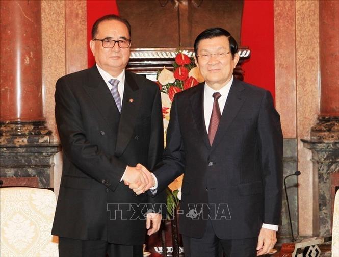 Trong ảnh: Chủ tịch nước Trương Tấn Sang tiếp Bộ trưởng Ngoại giao Triều Tiên Ri Su-yong thăm chính thức Việt Nam, chiều 7/8/2014, tại Phủ Chủ tịch. Ảnh: Nguyễn Khang – TTXVN