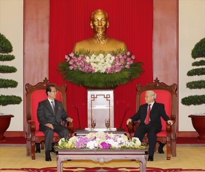 Trong ảnh: Tổng Bí thư Nguyễn Phú Trọng tiếp Ủy viên Bộ Chính trị, Phó Chủ tịch BCHTƯ Đảng Lao động Triều Tiên Choe Thae-bok thăm Việt Nam, sáng 6/6/2016, tại Trụ sở Trung ương Đảng. Ảnh: Trí Dũng – TTXVN