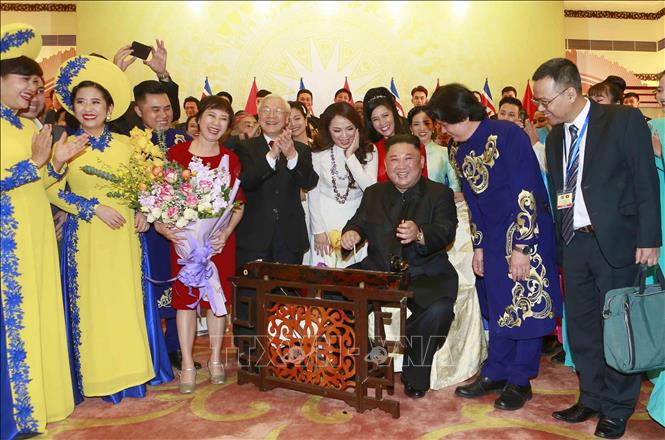 Trong ảnh: Tổng Bí thư, Chủ tịch nước Nguyễn Phú Trọng chủ trì tiệc chiêu đãi trọng thể chào mừng Chủ tịch Đảng Lao động Triều Tiên, Chủ tịch Ủy ban Quốc vụ nước Cộng hòa dân chủ nhân dân Triều Tiên Kim Jong-un và Đoàn đại biểu cấp cao Triều Tiên thăm hữu nghị chính thức Việt Nam, tối 1/3/2019, tại Hà Nội. Ảnh: Trí Dũng – TTXVN