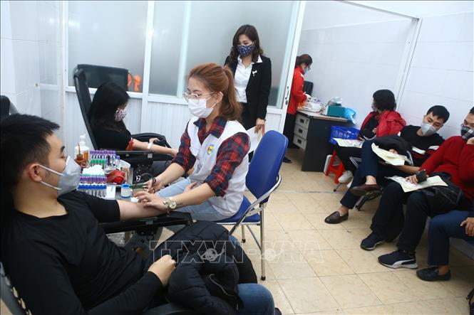Trong ảnh: Người dân đến hiến máu tình nguyện tại điểm hiến máu cố định 26 Lương Ngọc Quyến (Hoàn Kiếm, Hà Nội). Ảnh: Minh Quyết - TTXVN