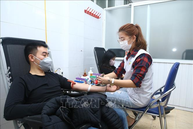 Trong ảnh: Người dân đến hiến máu tình nguyện tại điểm hiến máu cố định 26 Lương Ngọc Quyến (Hoàn Kiếm, Hà Nội). Ảnh: Minh Quyết - TTXVN