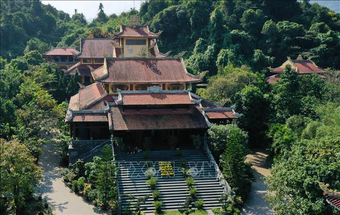 Trong ảnh: Đại Hùng Bảo Điện, điện thờ chính của Thiền viện Trúc Lâm Bạch Mã. Ảnh: Hồ Cầu-TTXVN