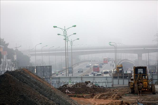Trong ảnh: Đoạn đầu của tuyến đường tiếp nối với cầu vượt Mai Dịch. Ảnh: Huy Hùng - TTXVN