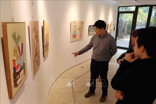 Trong ảnh: Triển lãm là dịp để Hàn Quốc và Việt Nam thúc đẩy giao lưu văn hóa thông qua thể loại tranh truyền thống. Ảnh: Thanh Tùng-TTXVN