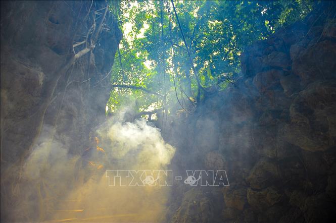 Trong ảnh: Vẻ đẹp huyền ảo trong không gian động Thiên Tôn. Ảnh: Minh Đức - TTXVN