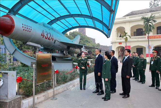 Bộ trưởng Quốc phòng Myanmar tham quan Bảo tàng Lịch sử ...