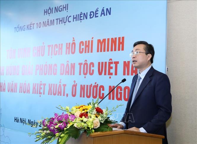 Trong ảnh: Đồng chí Bùi Trường Giang, Phó Trưởng Ban Tuyên giáo Trung ương tham luận tại hội nghị Ảnh: Văn Điệp - TTXVN