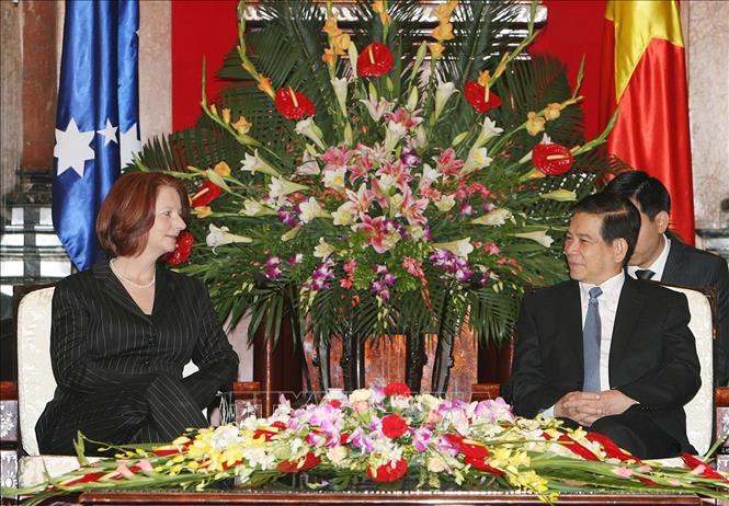 Trong ảnh: Ngày 31/10/2010, tại Phủ Chủ tịch, Chủ tịch nước Nguyễn Minh Triết tiếp Thủ tướng Australia Julia Gillard sang dự Hội nghị Cấp cao ASEAN lần thứ 17. Ảnh: Nguyễn Khang - TTXVN