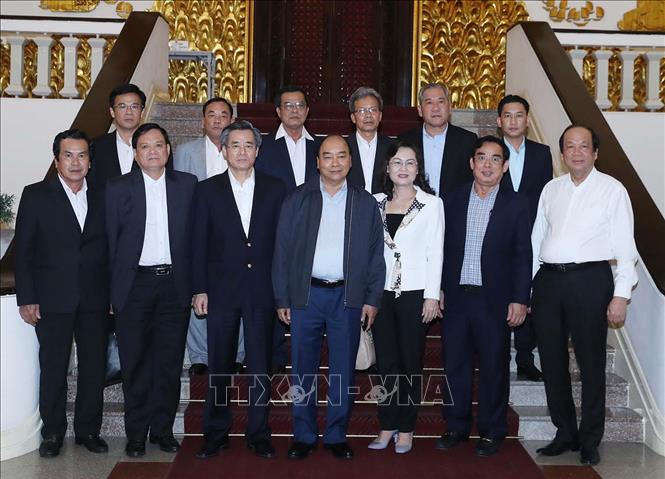Thủ tướng Nguyễn Xuân Phúc với lãnh đạo chủ chốt tỉnh Bạc Liêu. Ảnh: Thống Nhất – TTXVN