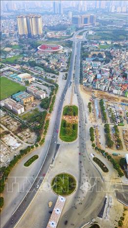 Trong ảnh: Đoạn thẳng nhất của đường đua dài tới 1,3 km, nơi các tay đua có thể đạt tốc độ tối đa là 335 km/h. Ảnh: Thành Đạt - TTXVN