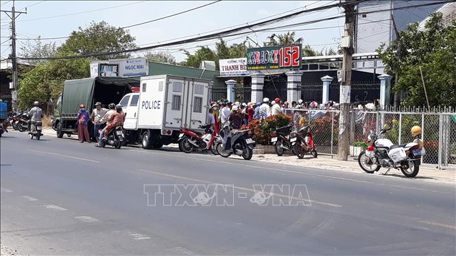 Trong ảnh: Lực lượng chức năng bắt khẩn cấp đối tượng Khưu Hoài Tâm. Ảnh: TTXVN phát 