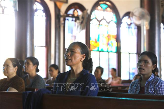 Photo: Parishioners during a service. VNA Photo: Thành Đạt

