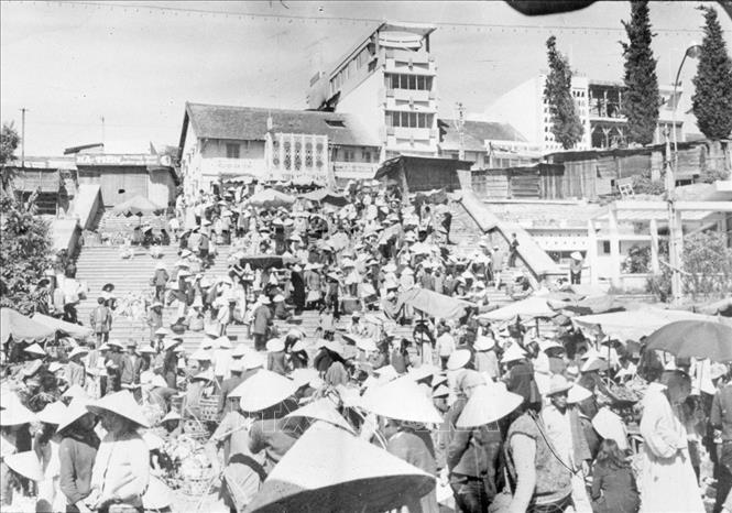 Trong ảnh: Ngày 3/4/1975, Đà Lạt - thành phố trên cao nguyên Di Linh được giải phóng. Ảnh: Tư liệu TTXVN