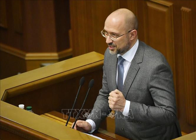 Trong ảnh: Tân Thủ tướng Ukraine Denys Shmyhal công bố thành phần nội các mới sau khi được bổ nhiệm tại phiên họp Quốc hội ở Kiev ngày 4/3/2020. Ảnh: AFP/TTXVN