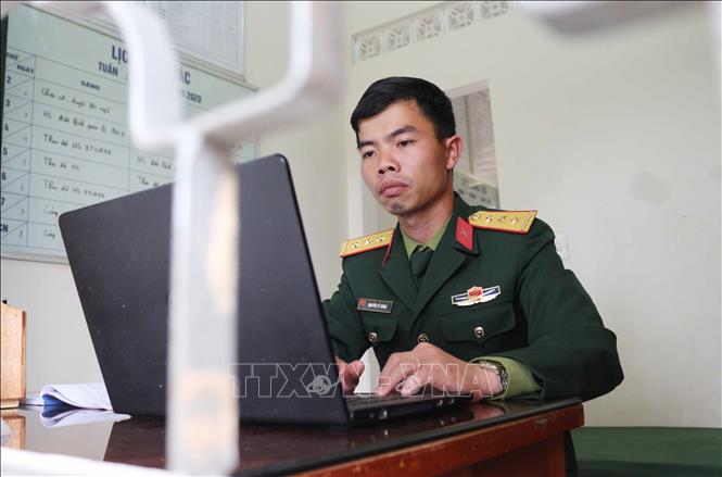 Trong ảnh: Thượng úy Nguyễn Sỹ Dũng là 1 trong 10 Gương mặt trẻ triển vọng Việt Nam 2019. Ảnh: Nguyễn Oanh-TTXVN