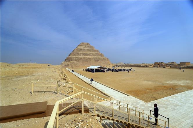 Trong ảnh: Kim tự tháp bậc thang Djoser tại khu vực khảo cổ Saqqara, Giza, Ai Cập, ngày 5/3/2020. Ảnh: THX/ TTXVN