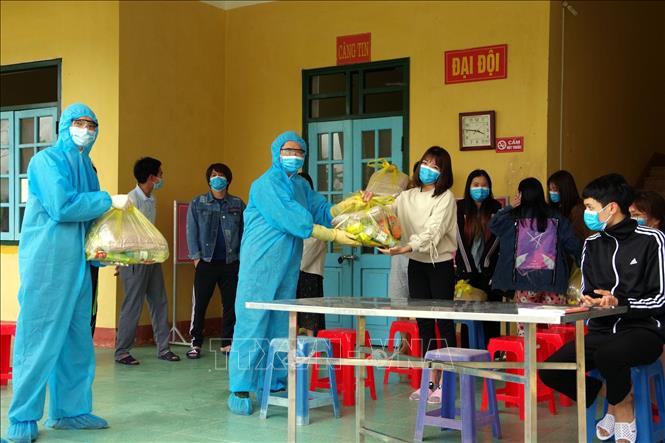 Dịch COVID-19: Hỗ trợ nhu thiết yếu phẩm khẩn cấp cho 106 ...