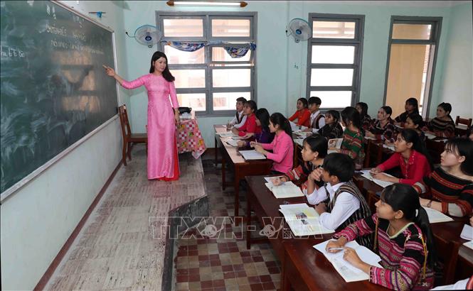 Trong ảnh: Ngoài tổ chức hoạt động dạy và học, nhà trường còn thực hiện các nhiệm vụ nuôi dưỡng, chăm sóc sức khỏe, quản lý việc tự học, tự rèn luyện, tự phục vụ và các hoạt động giáo dục khác theo Quy chế tổ chức hoạt động của trường phổ thông dân tộc nội trú. Ảnh: Thanh Tùng-TTXVN