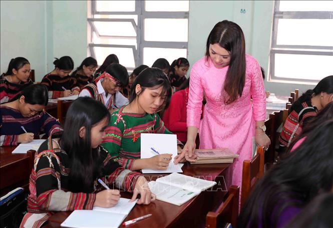 Trong ảnh: Để nâng cao chất lượng dạy và học văn hóa, ngay từ đầu năm, nhà trường tổ chức phân luồng học sinh để có phương pháp giảng dạy phù hợp với năng lực của các em. Ảnh: Thanh Tùng-TTXVN