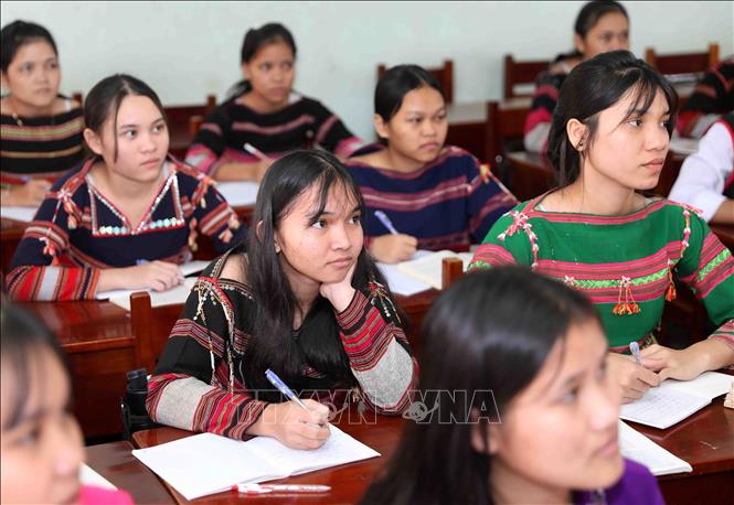 Trong ảnh: Để nâng cao chất lượng dạy và học văn hóa, ngay từ đầu năm, nhà trường tổ chức phân luồng học sinh để có phương pháp giảng dạy phù hợp với năng lực của các em. Ảnh: Thanh Tùng-TTXVN